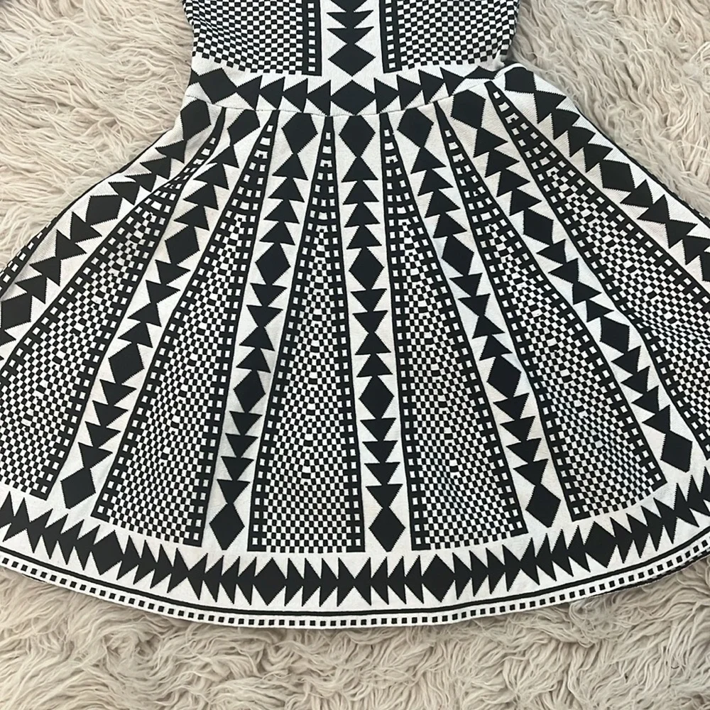 NWT Nina Leonard black ivory white geometric pattern flare skater dress size XS - Picture 5 of 11